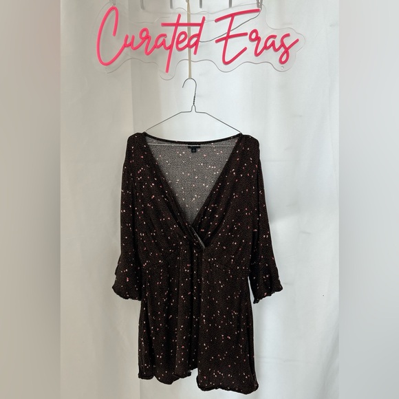 TORRID Babydoll Challis Surplice Tie-Front Top - Picture 4 of 9